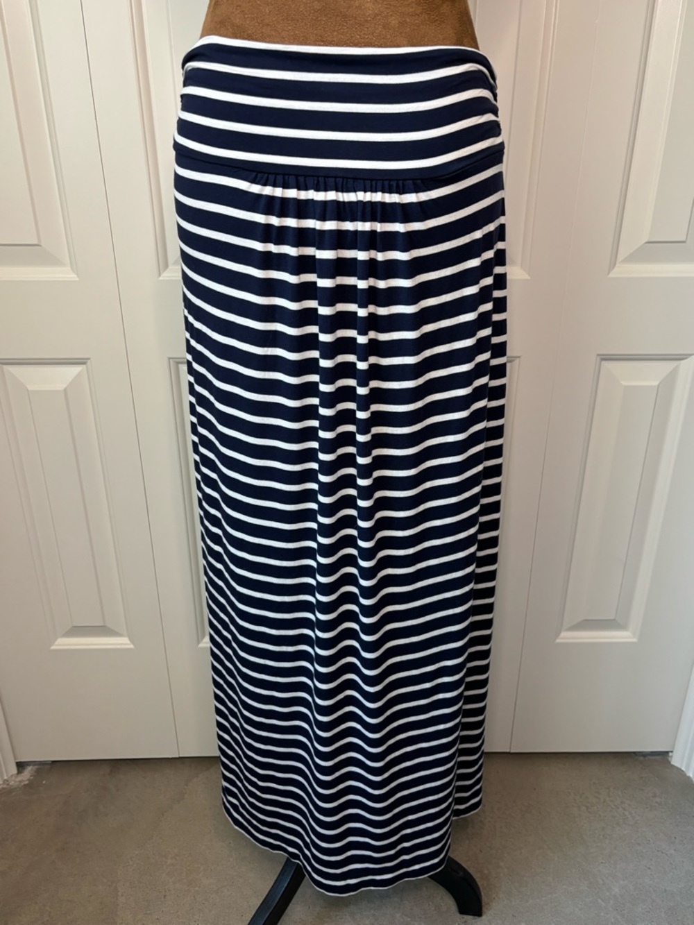 Boden Navy and White Striped Maxi Skirt, Size 6R - Picture 5 of 13